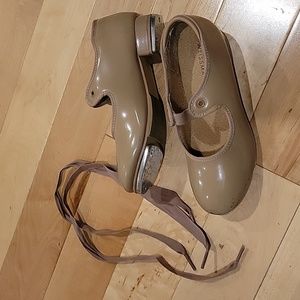 Size 1.5 Tap Shoes, Color: Caramel